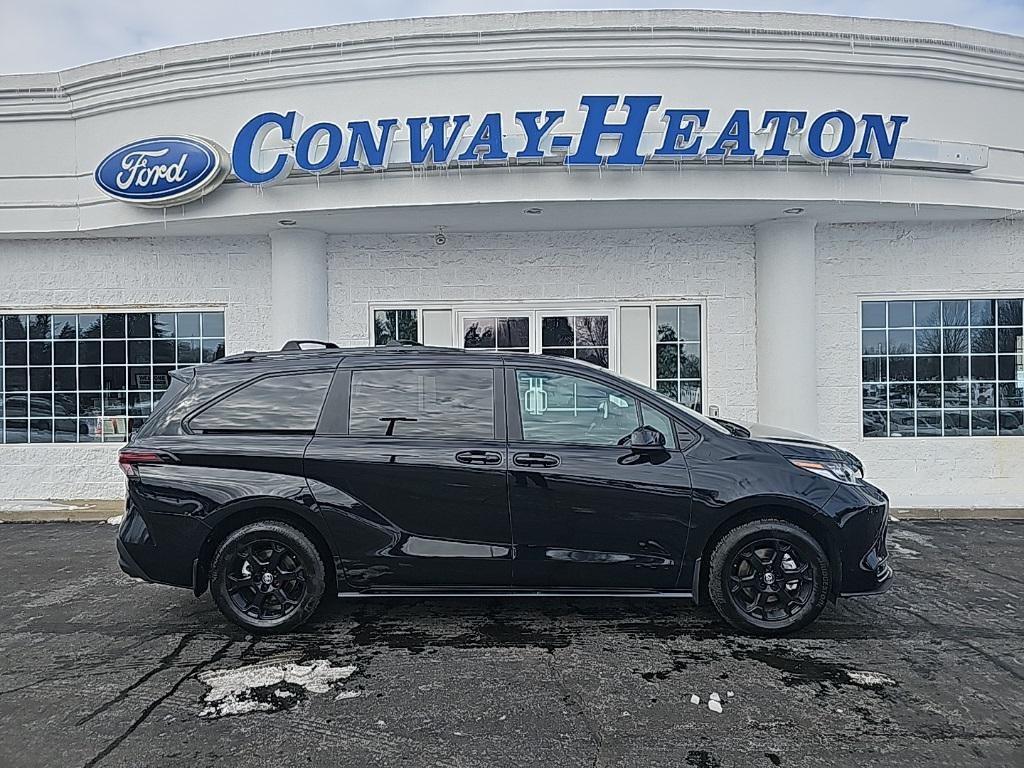 used 2025 Toyota Sienna car, priced at $48,998