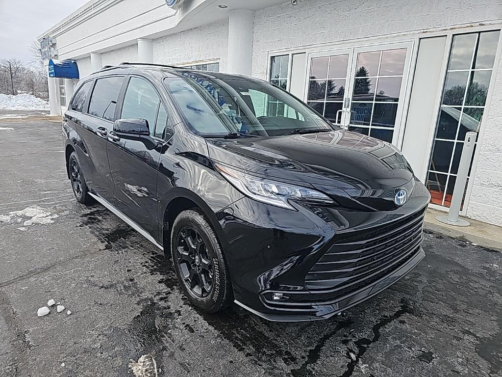 used 2025 Toyota Sienna car, priced at $48,998