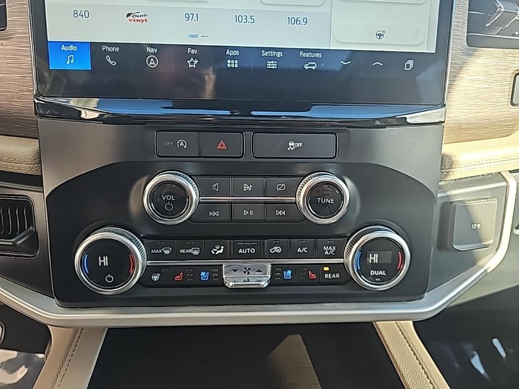 used 2024 Ford Expedition car, priced at $38,988