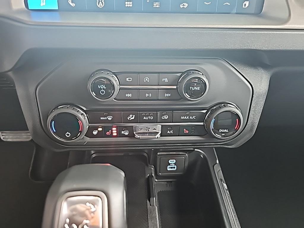 new 2025 Ford Bronco car, priced at $51,799