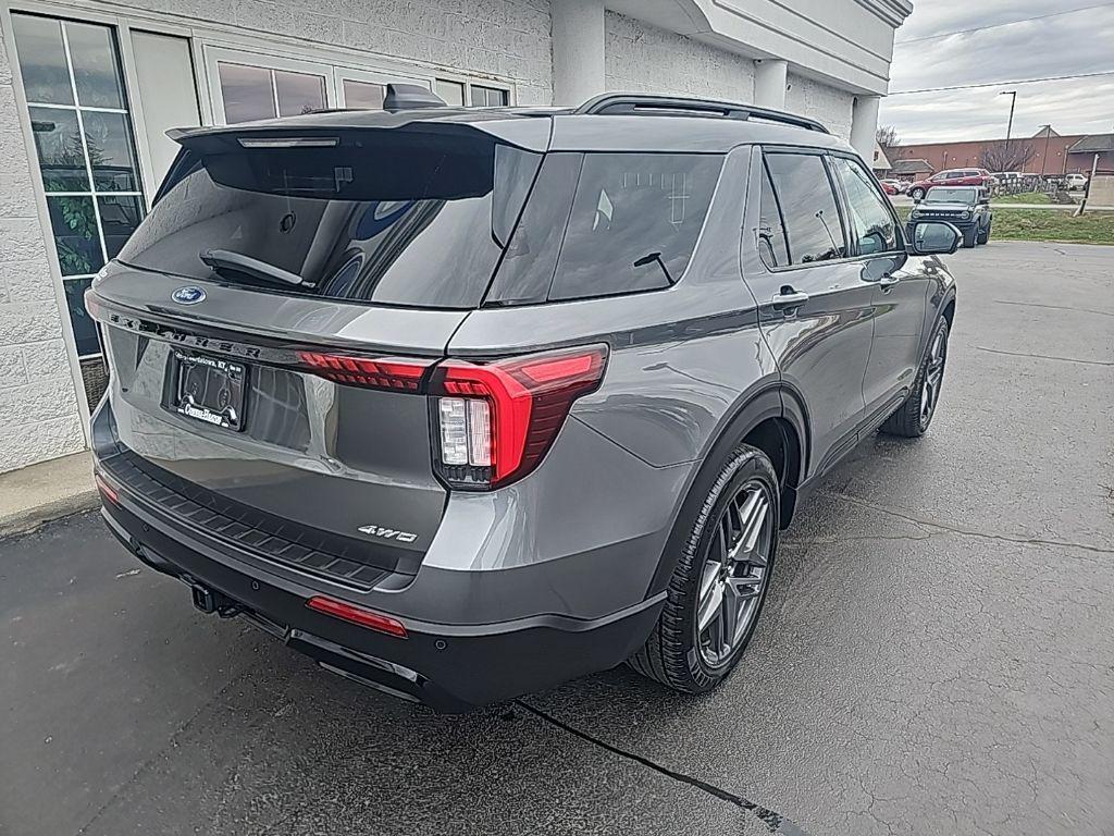 used 2025 Ford Explorer car, priced at $39,192