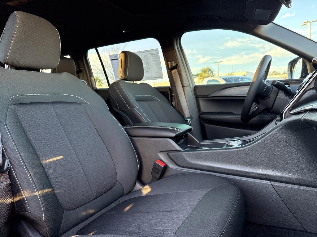 new 2025 Jeep Grand Cherokee L car, priced at $42,125