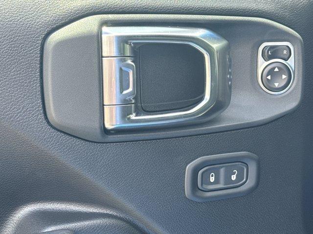 new 2025 Jeep Wrangler car, priced at $53,268