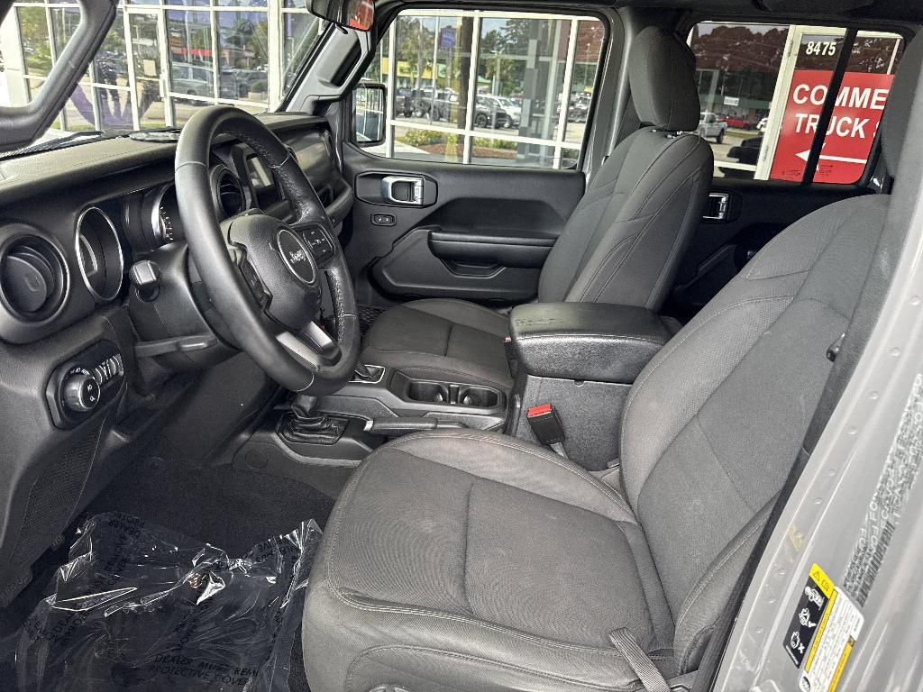 used 2021 Jeep Gladiator car, priced at $26,404