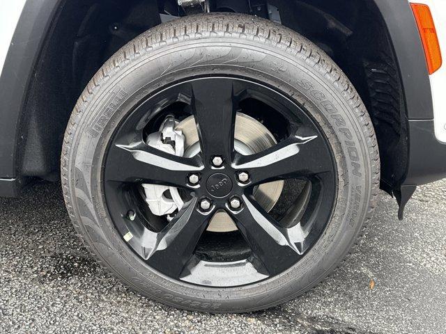 new 2025 Jeep Grand Cherokee car, priced at $56,062