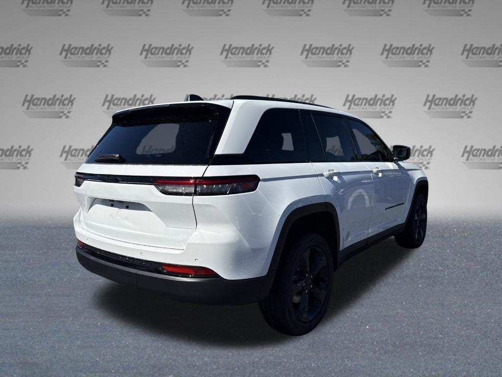 new 2025 Jeep Grand Cherokee car, priced at $45,780