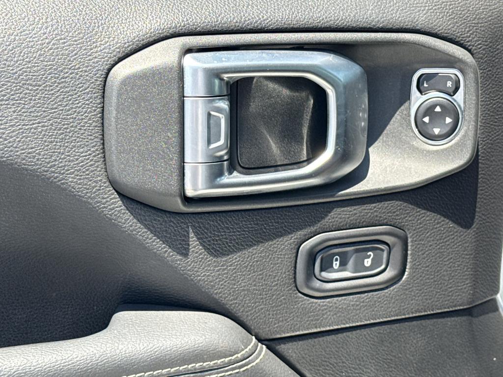 used 2020 Jeep Wrangler Unlimited car, priced at $39,101
