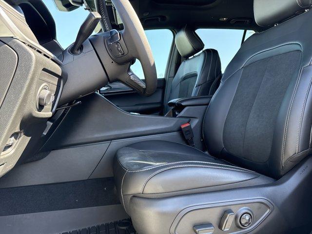 new 2025 Jeep Grand Cherokee car, priced at $44,135