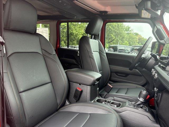 new 2025 Jeep Wrangler car, priced at $57,918