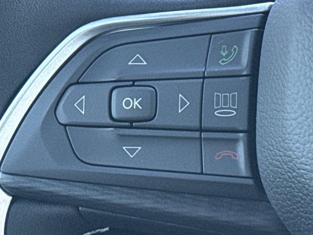 new 2025 Jeep Grand Cherokee car, priced at $40,375