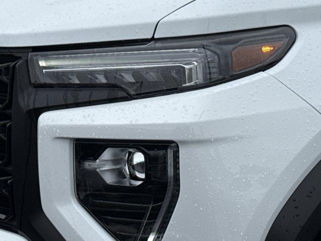 used 2024 GMC Canyon car, priced at $33,915