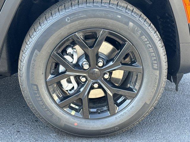 new 2025 Jeep Grand Cherokee car, priced at $44,730