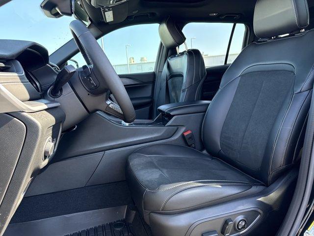 new 2025 Jeep Grand Cherokee car, priced at $44,730