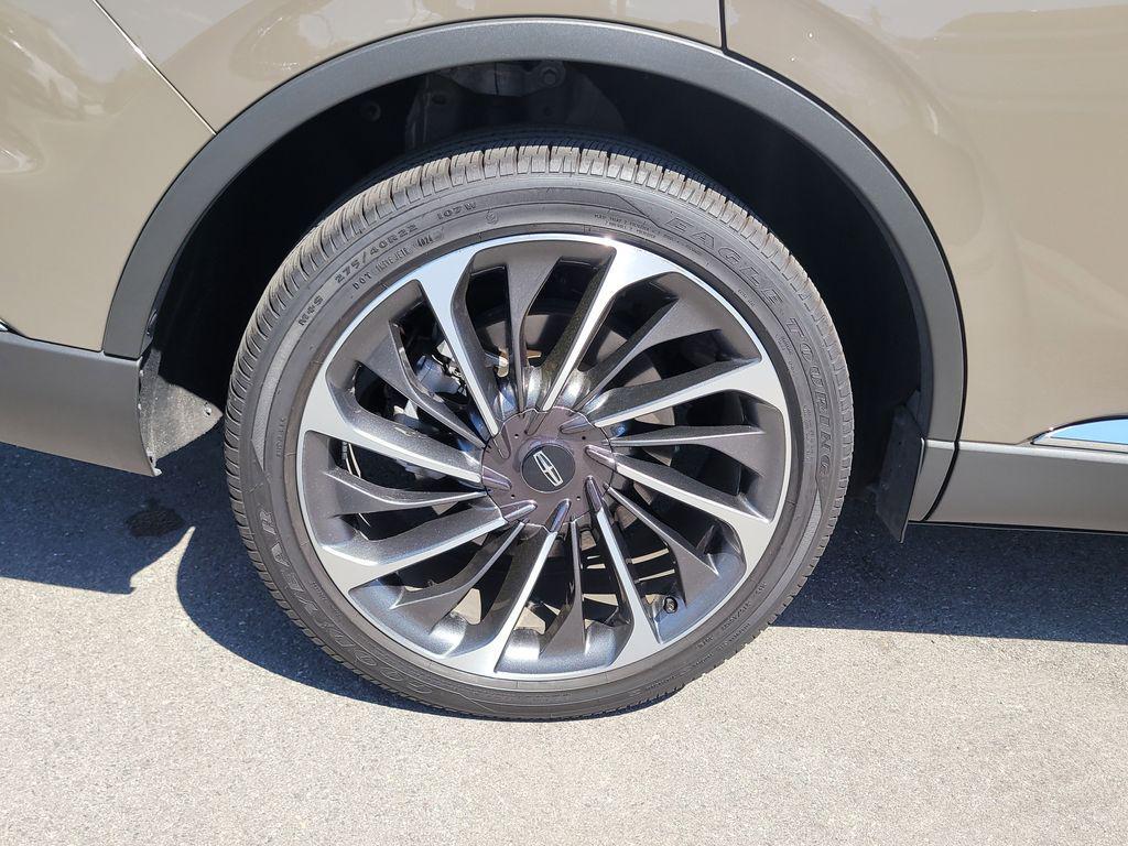 used 2025 Lincoln Aviator car, priced at $63,987