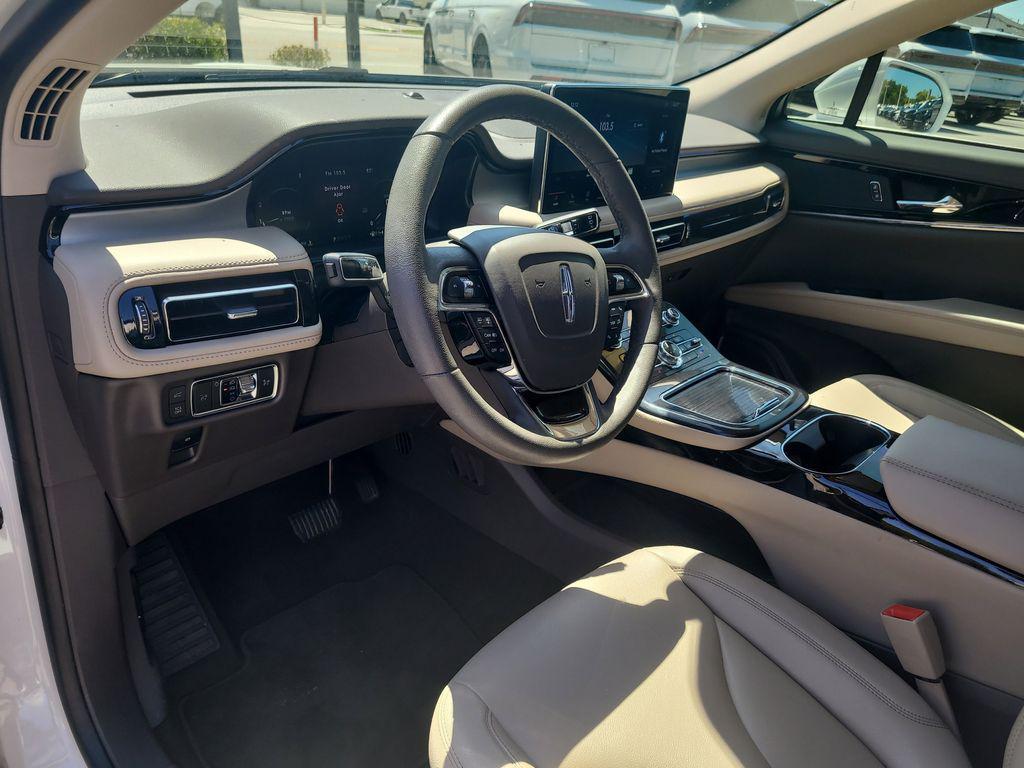 used 2022 Lincoln Nautilus car, priced at $28,409