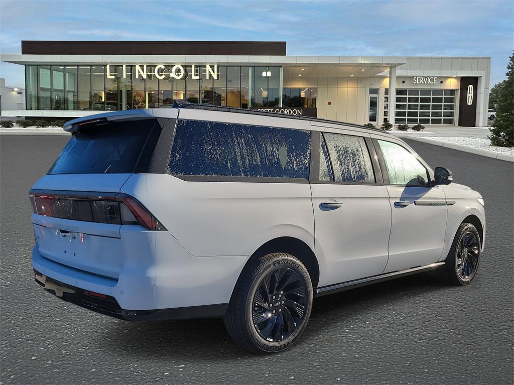 new 2025 Lincoln Navigator car, priced at $102,977