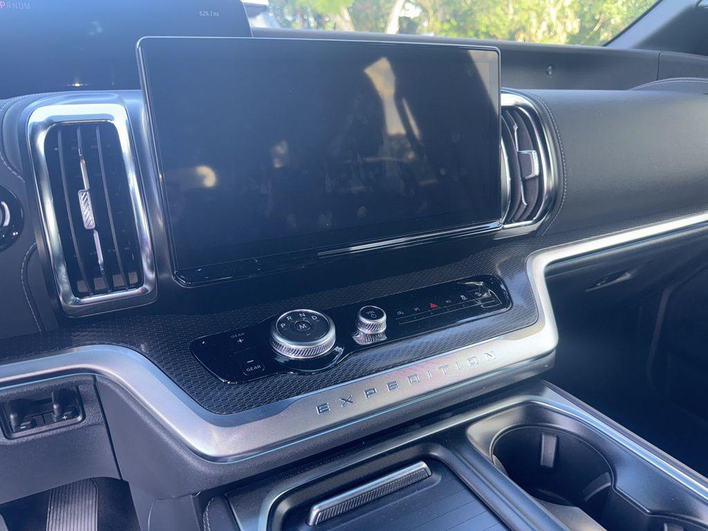 used 2026 Ford Expedition car, priced at $81,358