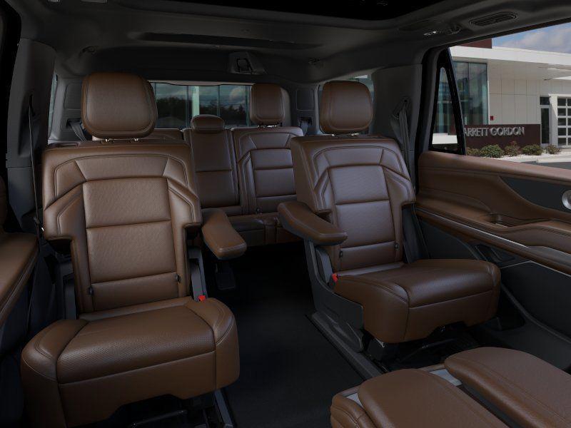new 2026 Lincoln Navigator car, priced at $104,002