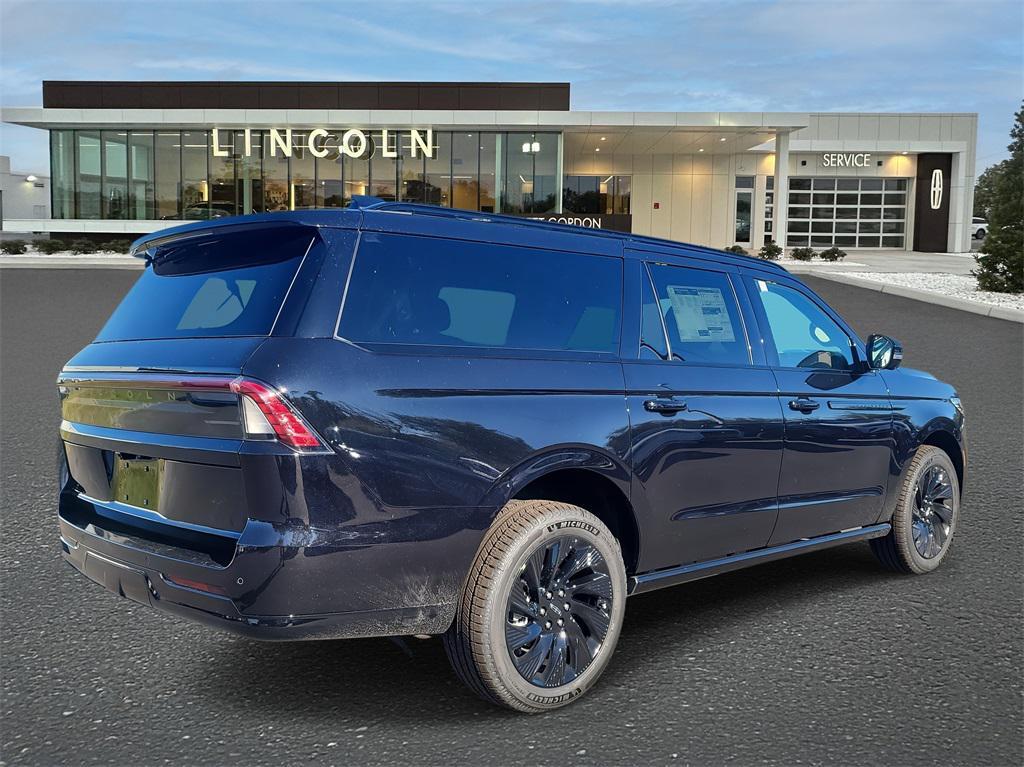 new 2025 Lincoln Navigator car, priced at $101,791