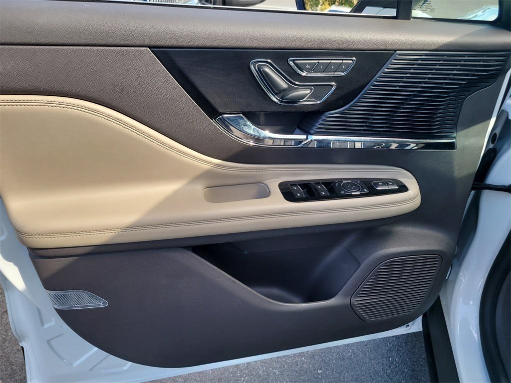 used 2022 Lincoln Corsair car, priced at $26,364