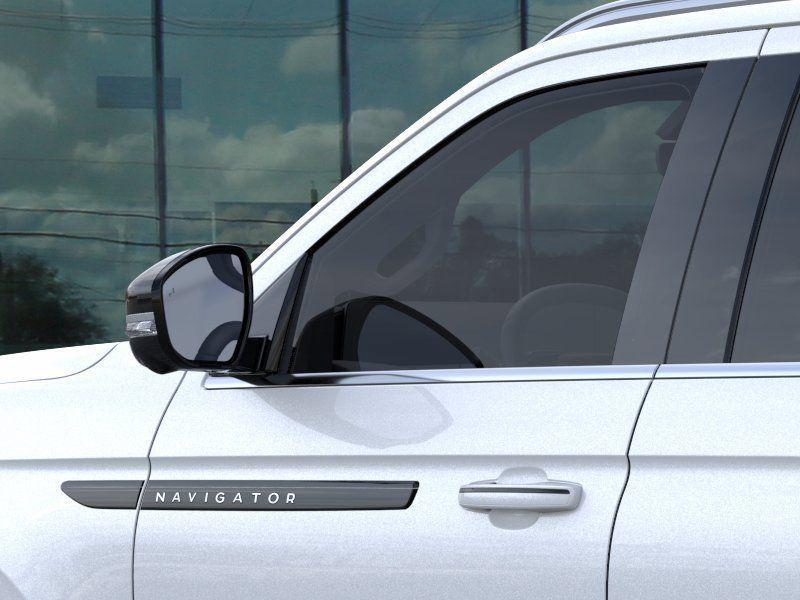 new 2025 Lincoln Navigator car, priced at $105,255