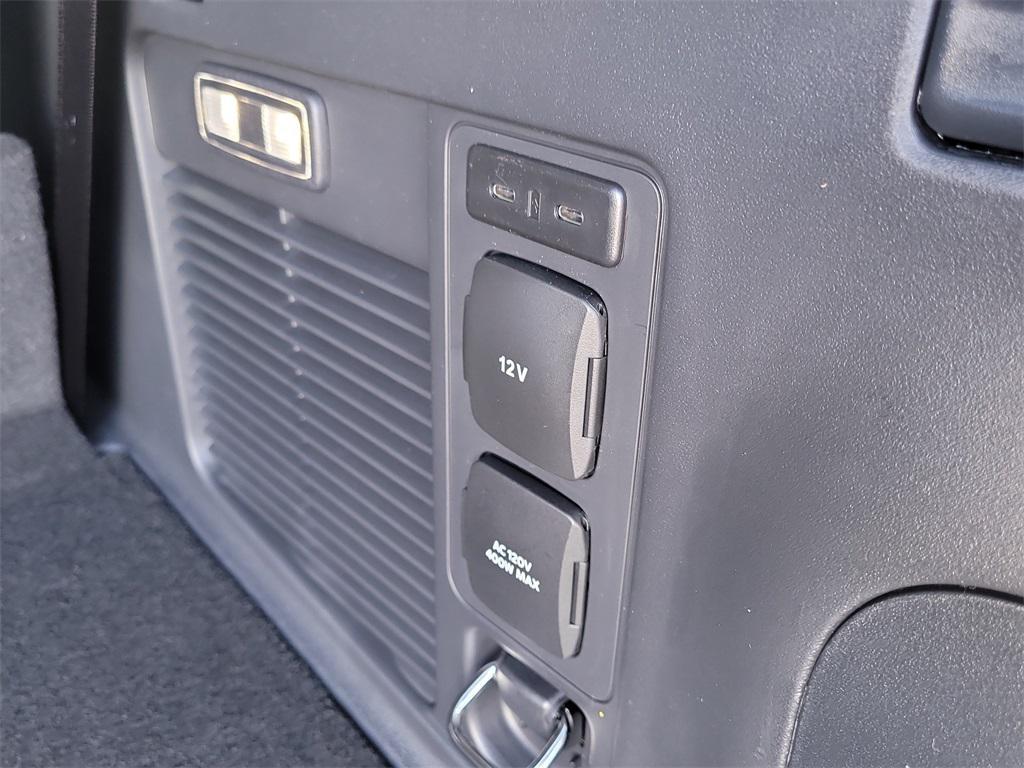 new 2025 Lincoln Navigator car, priced at $107,755