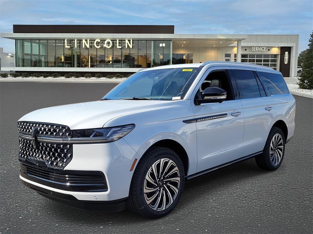 new 2025 Lincoln Navigator car, priced at $107,755