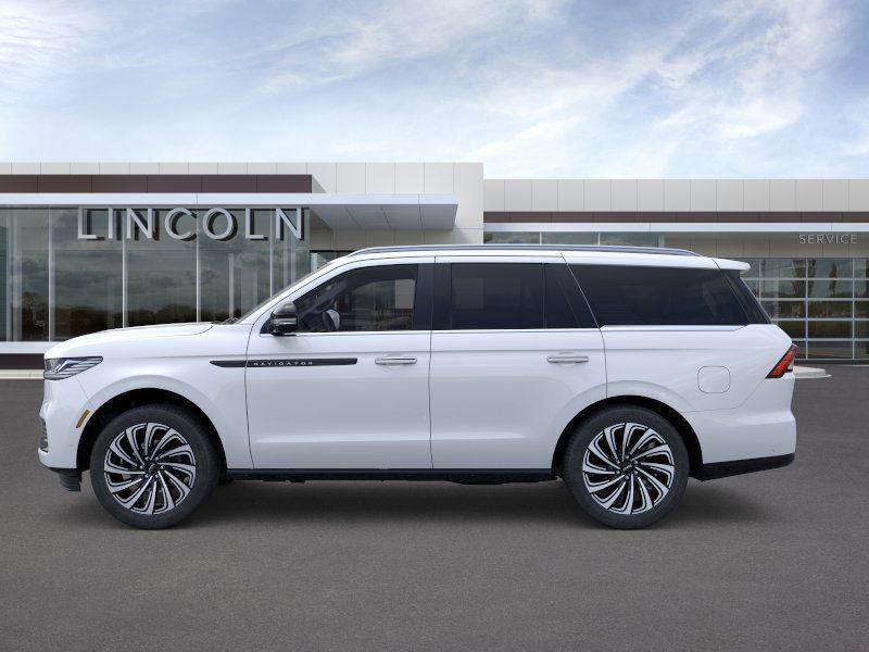 new 2025 Lincoln Navigator car, priced at $105,255