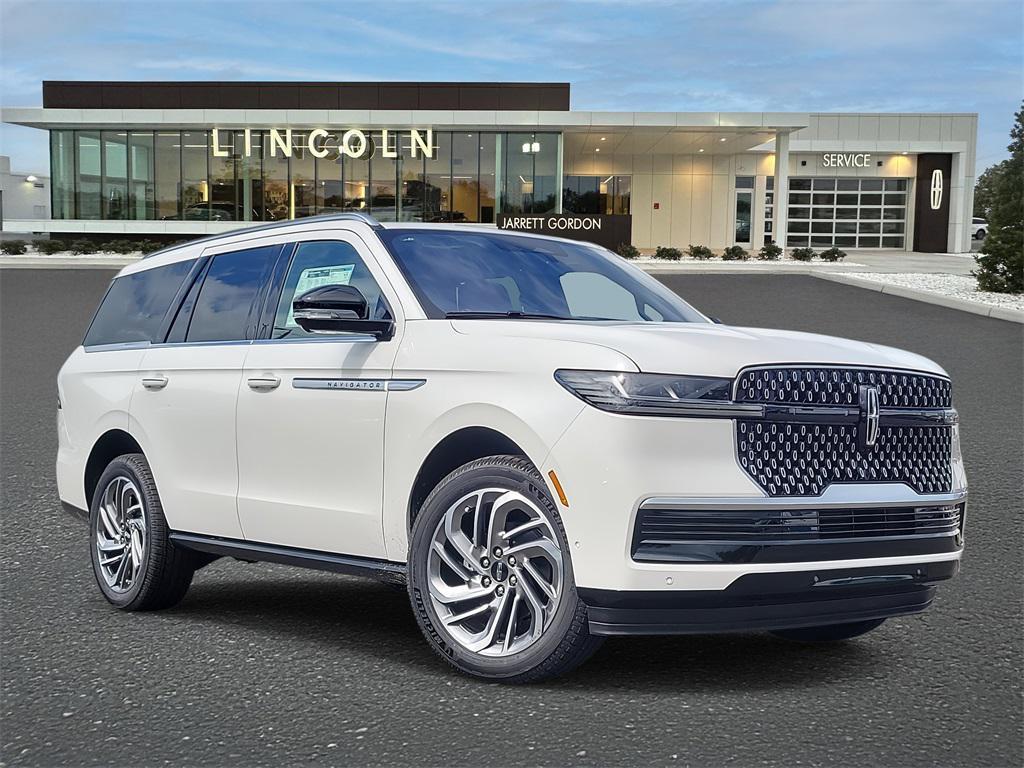 new 2025 Lincoln Navigator car, priced at $96,822
