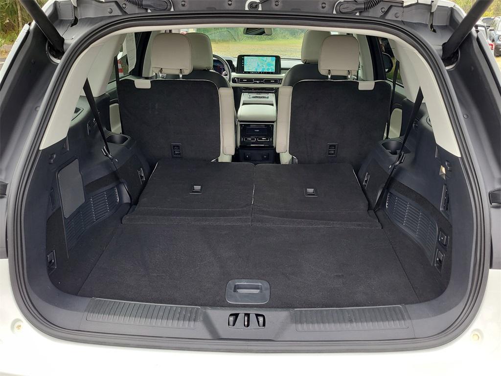 used 2025 Lincoln Aviator car, priced at $59,499