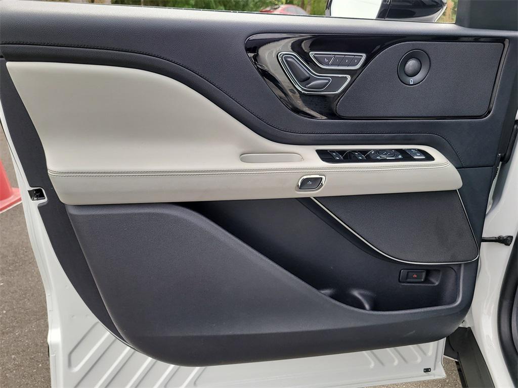 used 2025 Lincoln Aviator car, priced at $59,499