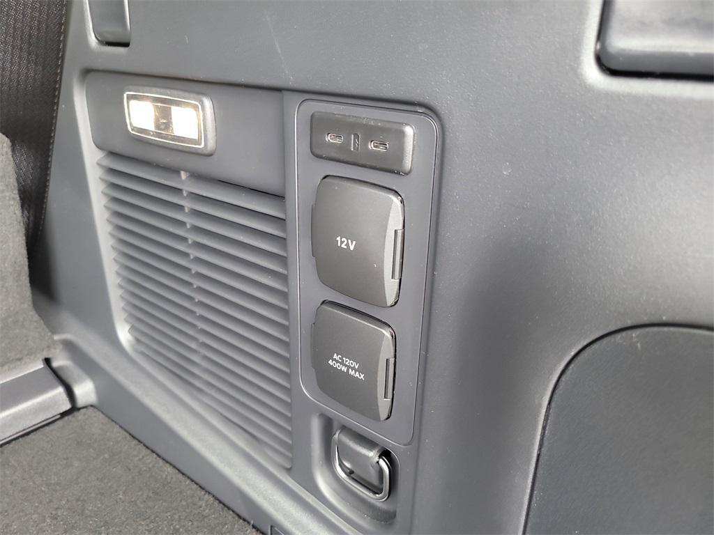 new 2025 Lincoln Navigator car, priced at $92,793