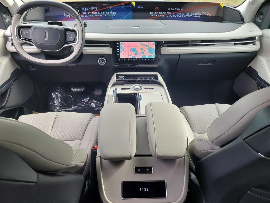 new 2025 Lincoln Navigator car, priced at $92,793