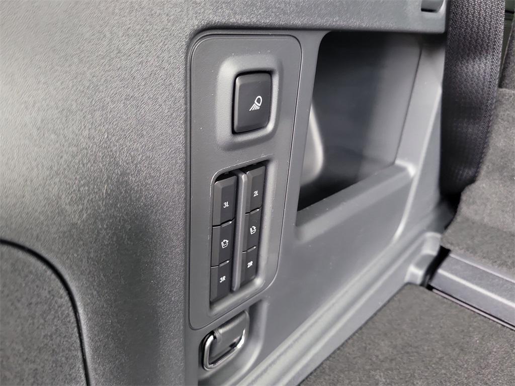 new 2025 Lincoln Navigator car, priced at $92,793