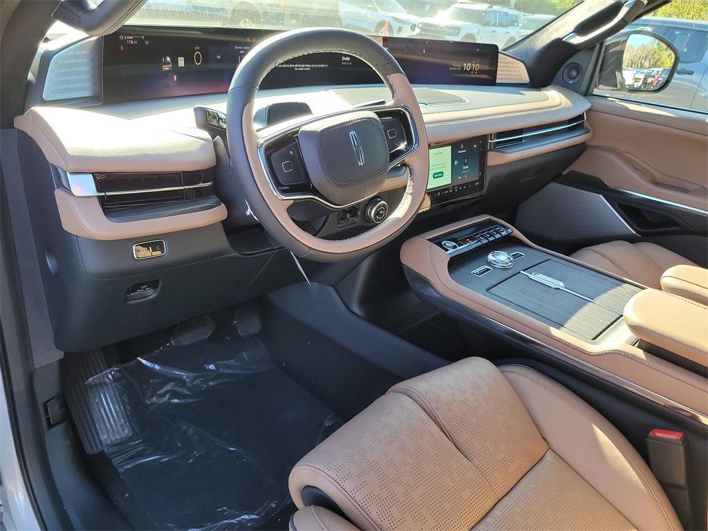 new 2025 Lincoln Navigator car, priced at $110,955