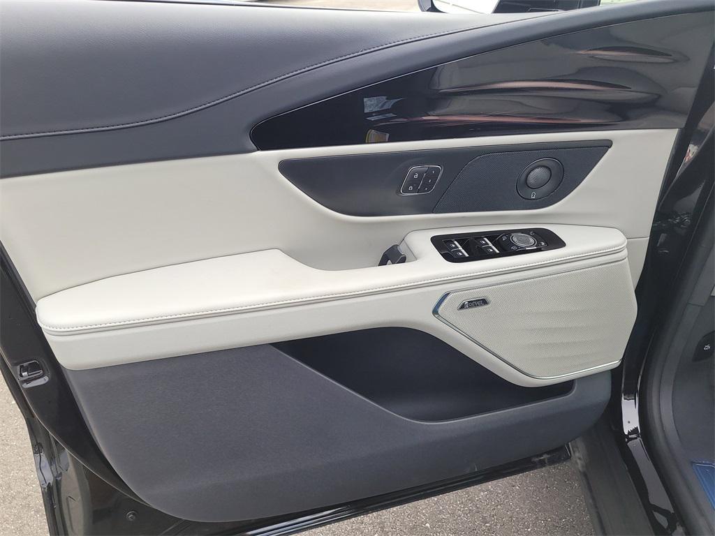 new 2026 Lincoln Nautilus car, priced at $54,070