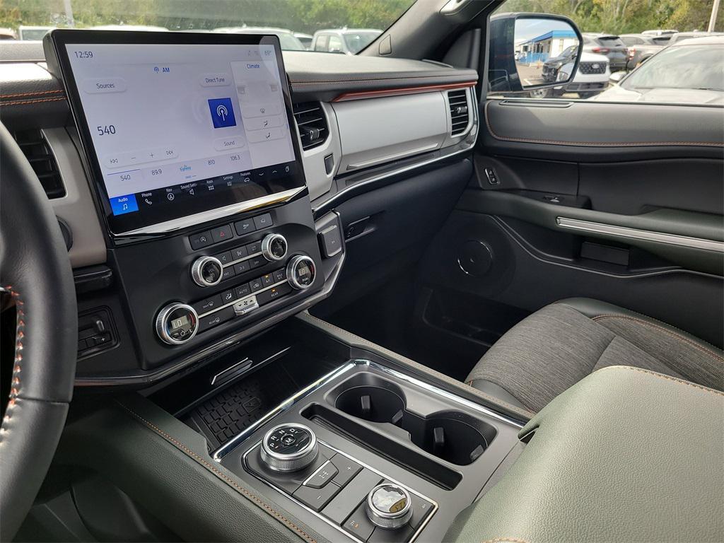 used 2024 Ford Expedition car, priced at $63,487