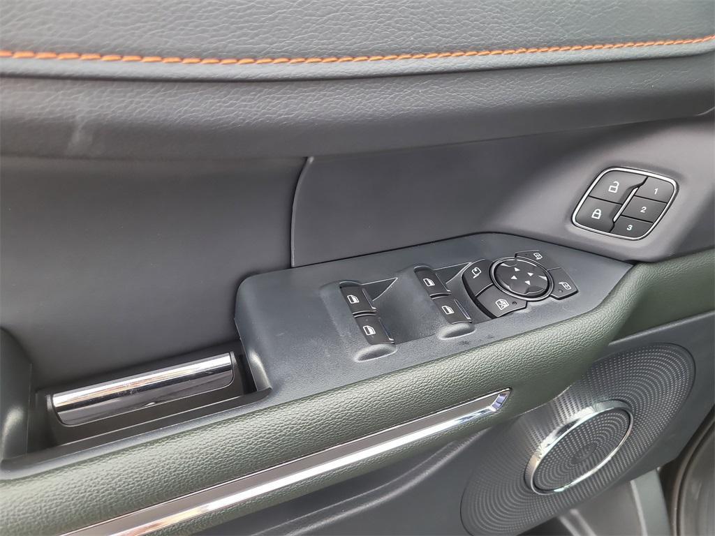 used 2024 Ford Expedition car, priced at $63,487