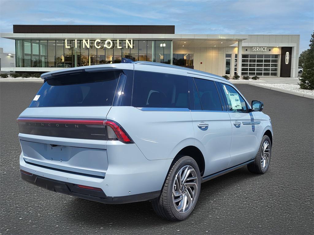 new 2025 Lincoln Navigator car, priced at $89,845