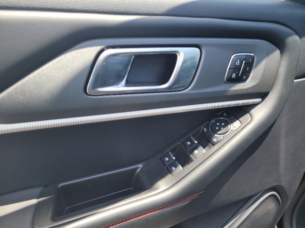 used 2025 Ford Explorer car, priced at $36,600