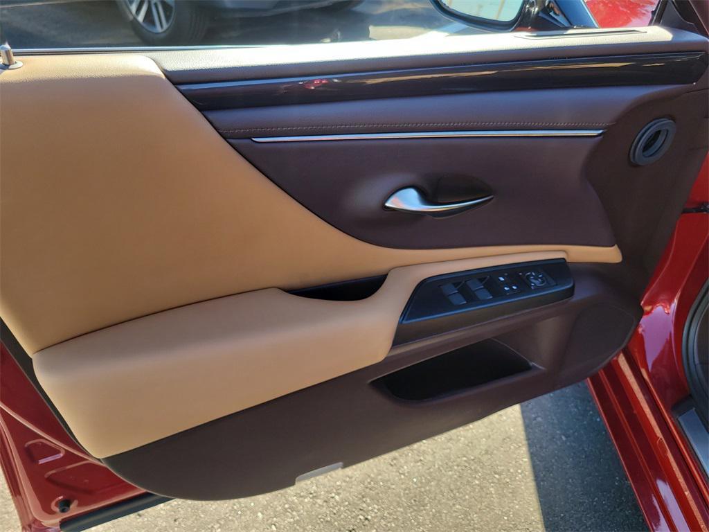 used 2020 Lexus ES 350 car, priced at $22,940