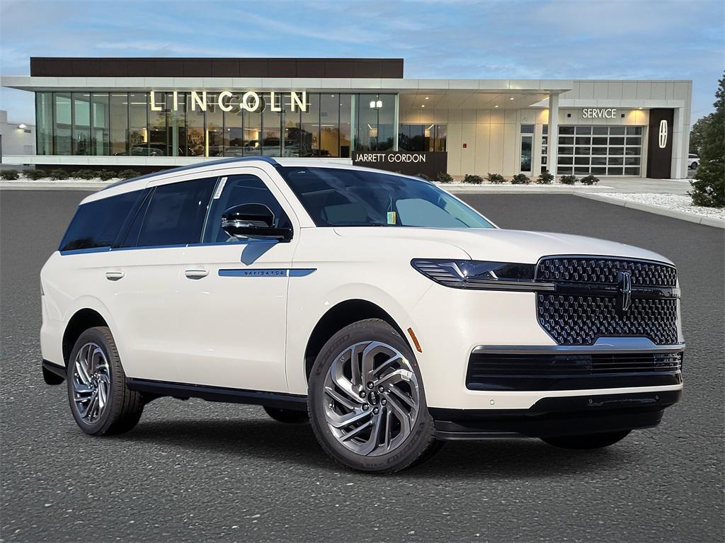 new 2025 Lincoln Navigator car, priced at $100,566