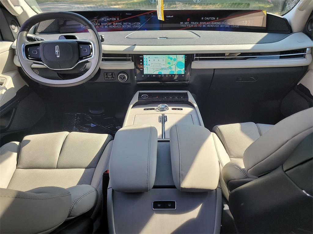 new 2025 Lincoln Navigator car, priced at $100,566