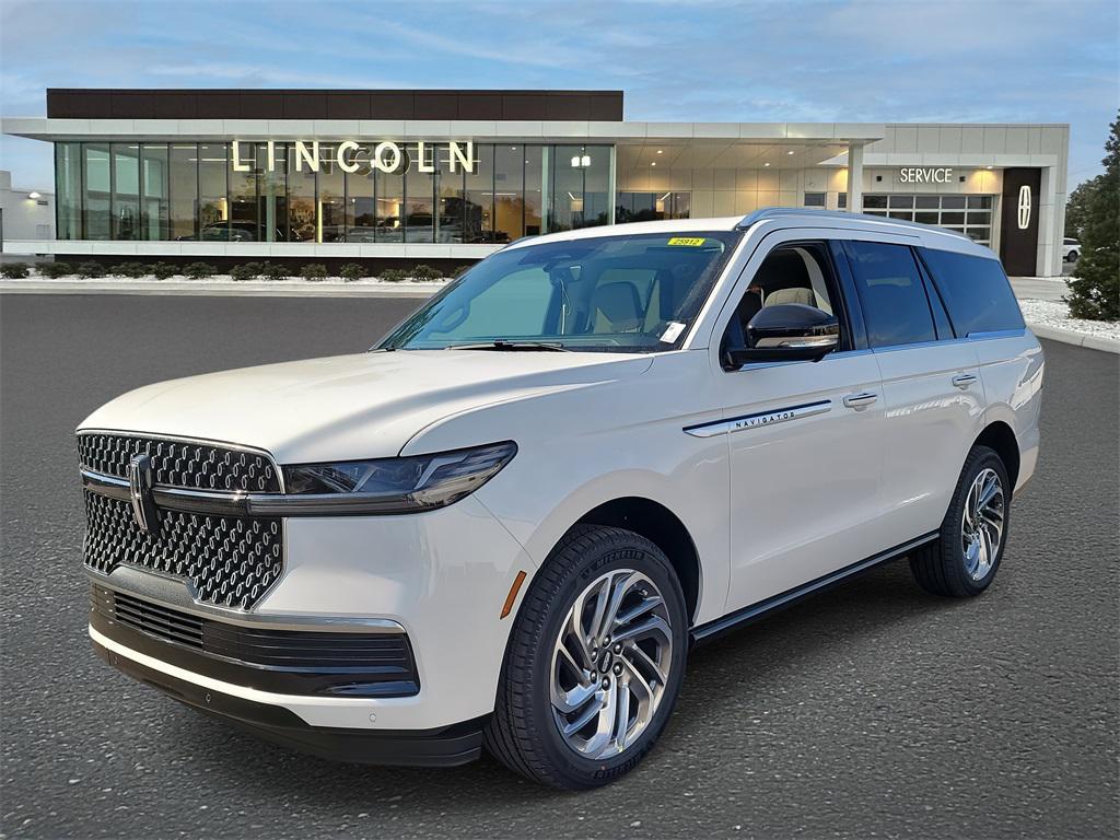 new 2025 Lincoln Navigator car, priced at $100,566