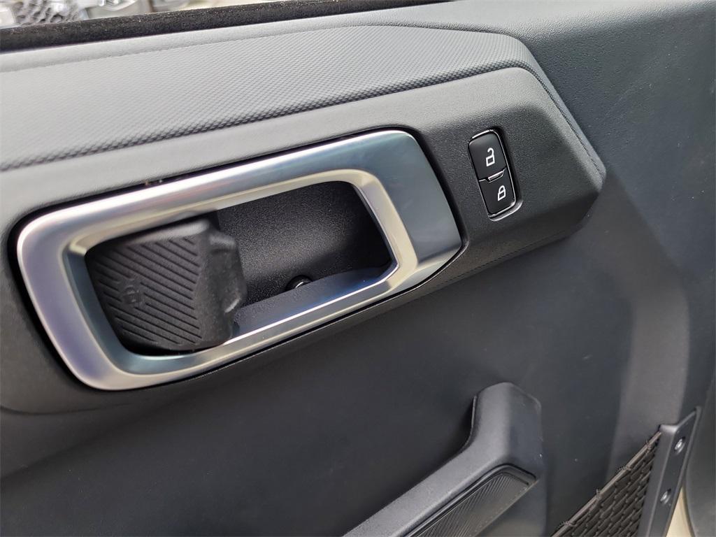 new 2025 Ford Bronco car, priced at $44,933