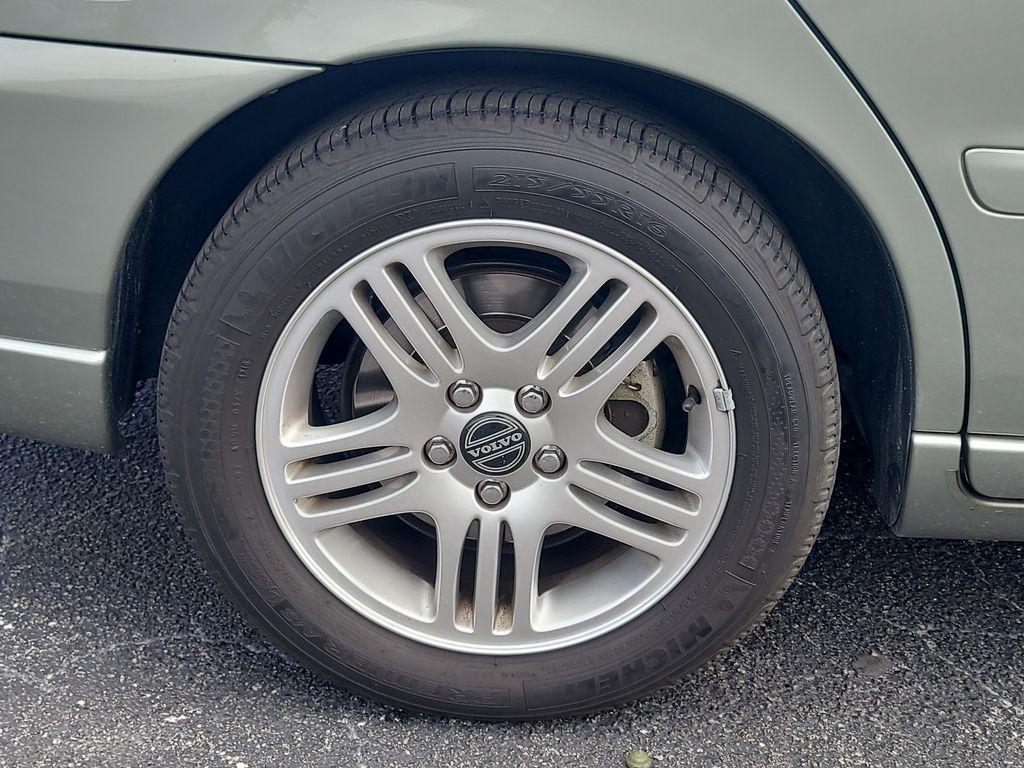 used 2006 Volvo S60 car, priced at $9,600