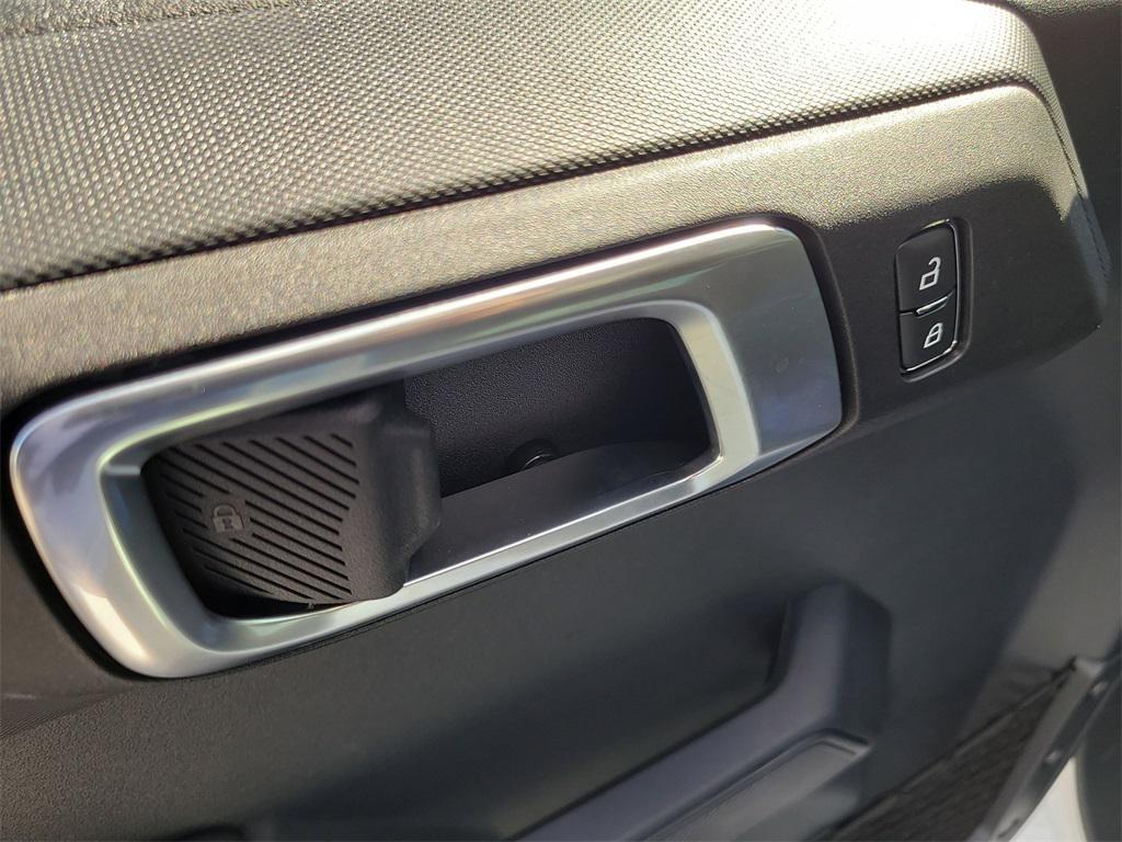 new 2025 Ford Bronco car, priced at $37,782