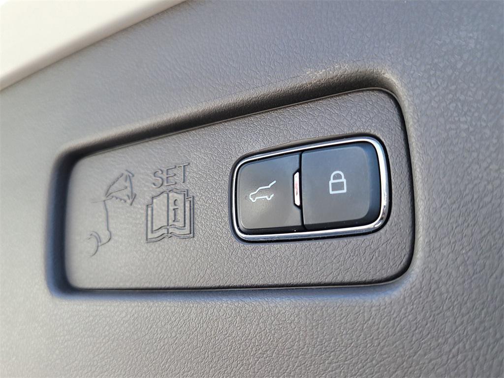 used 2020 Lincoln Aviator car, priced at $21,939