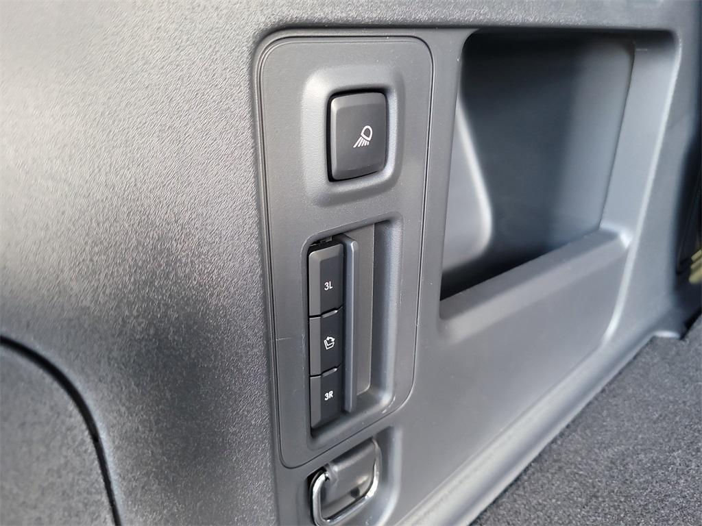 new 2025 Lincoln Navigator car, priced at $108,755