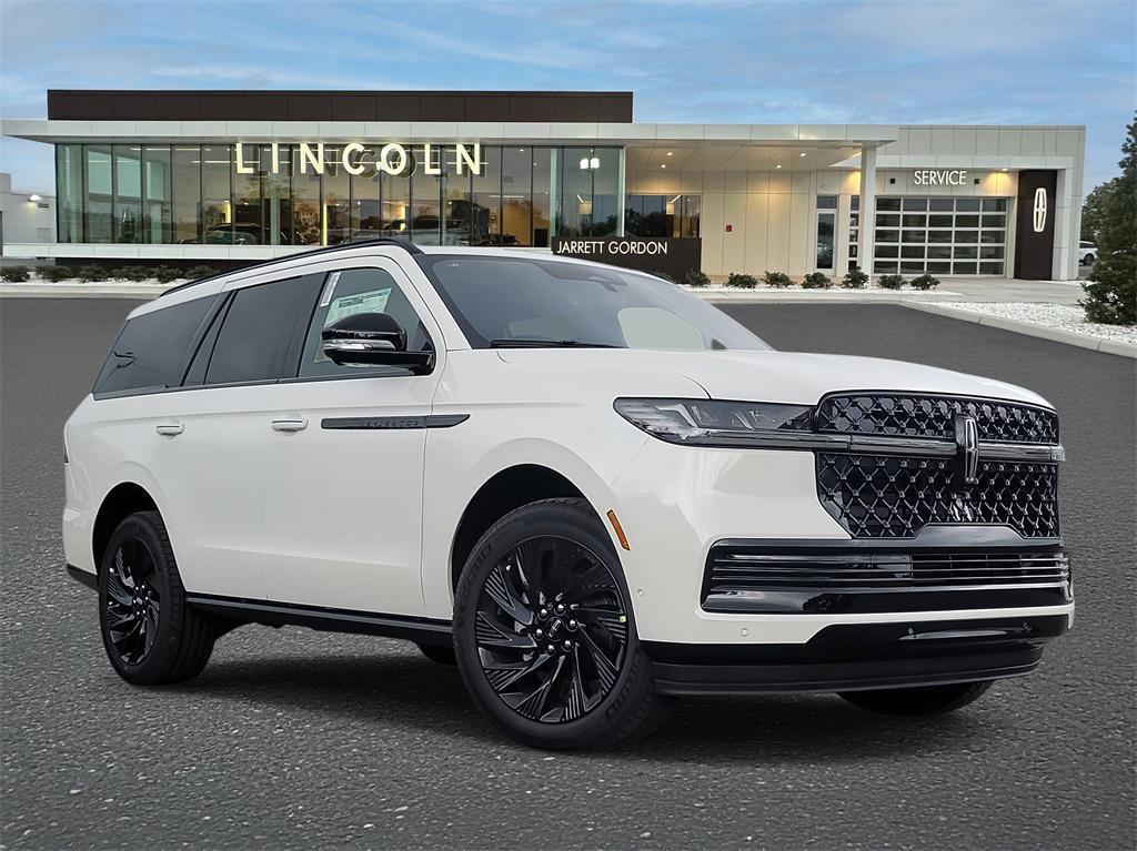 new 2025 Lincoln Navigator car, priced at $100,566